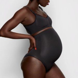 SKIMS (Black-XXS/XS) Maternity Sculpting High Waist Brief